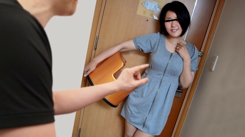 带个淫荡的椅子！一位嘴上长着性感痣的外卖健康女士