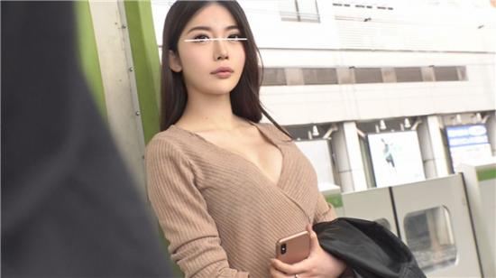 FC2PPV-1280351 《限定》【电车痴汉】【内射SEX】针织连衣裙极品OL ＃4