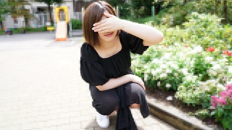 남자친구가 있는 아마추어 여자를 속여서 그와 섹스하도록 훈련시켰습니다.