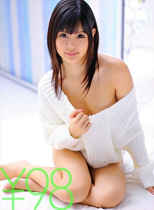 Tsukasa Aoi 的作品价格合理！只看著你的性爱。他给了我很多口交，将我插入女牛仔位置并摇晃我的臀部，让我一直戳到传教士位置。因为我想说更多的废话，所以我用力小便用力戳它，最后射在了我的脸上。葵司会守候你到最后